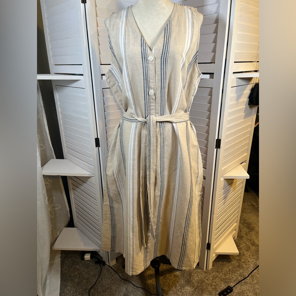 NWOT LIZ CLAIBORNE DRESS